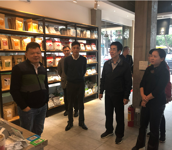 白云区松洲街道办事处王主任一行莅临金达咖啡饮品城考察指导工作