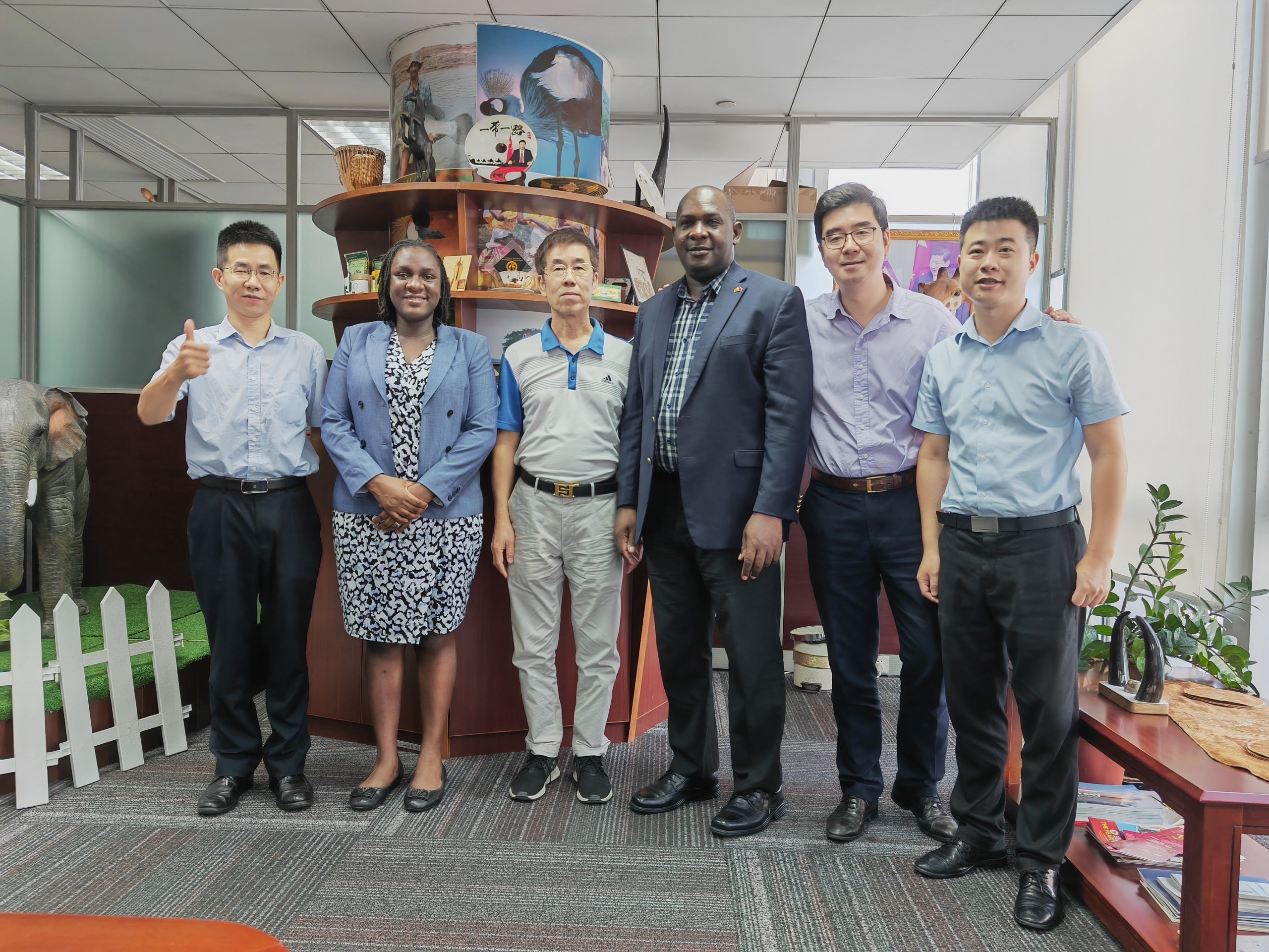 金达咖啡饮品城与乌干达咖啡发展局召开线上会议讨论市场推广方案